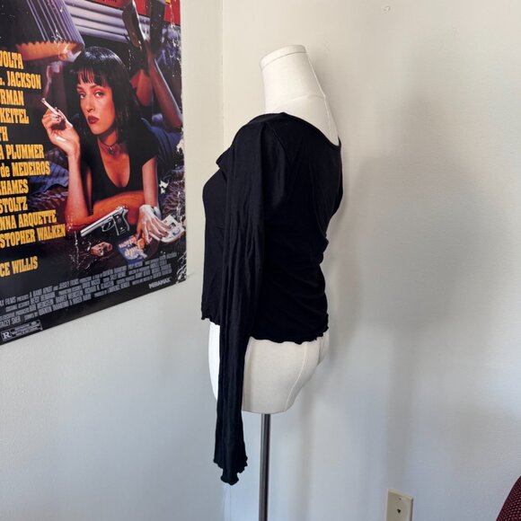 Urban Outfitters Kimchi Blue Black Long Sleeve Scalloped Cropped Blouse - Picture 5 of 12